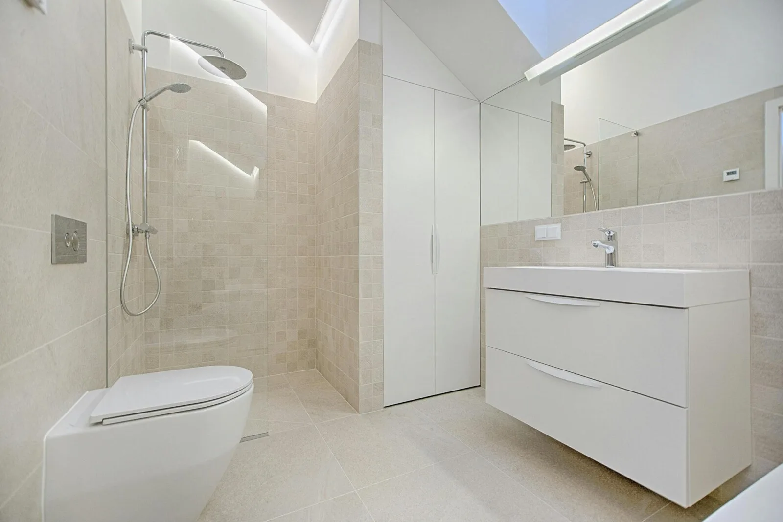 Top bathroom fittings to transform your space 1